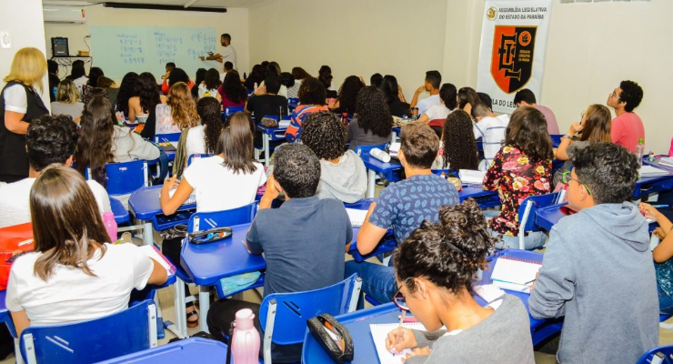 Escola do Legislativo da ALPB prorroga inscrições para cursinho Pré-Enem 2026